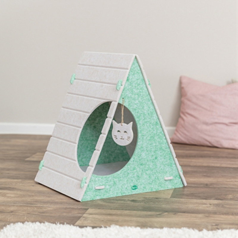 Trixie Kattenmand Speelbox Lucy Driehoekig Vilt Zand / Groen 46X38X50 Cm