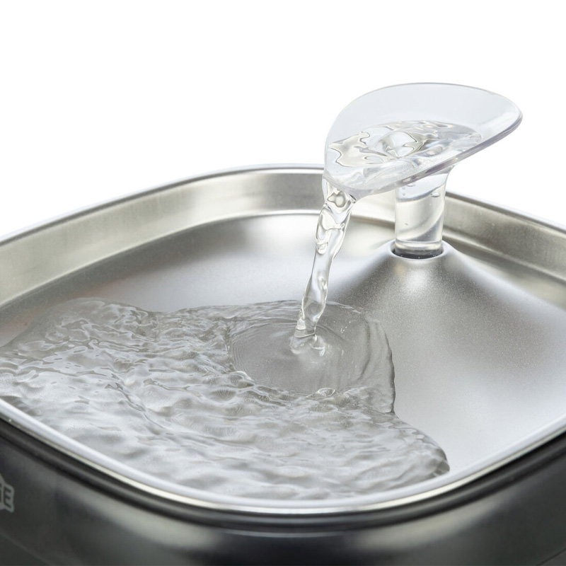 Trixie Drinkfontein Aqua Pure Kunststof / Rvs Zwart 18X18X14,5 Cm - Afbeelding 2